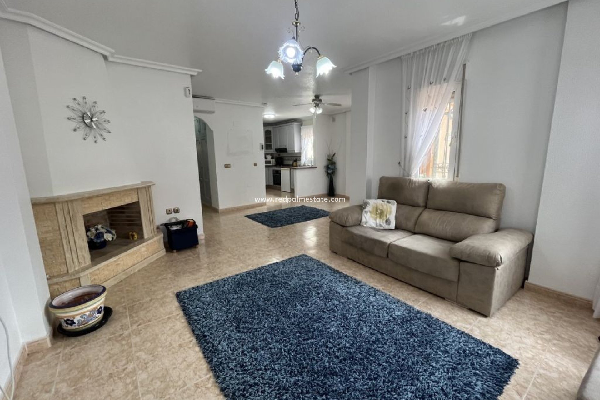 Resale - Villa -
Almoradí