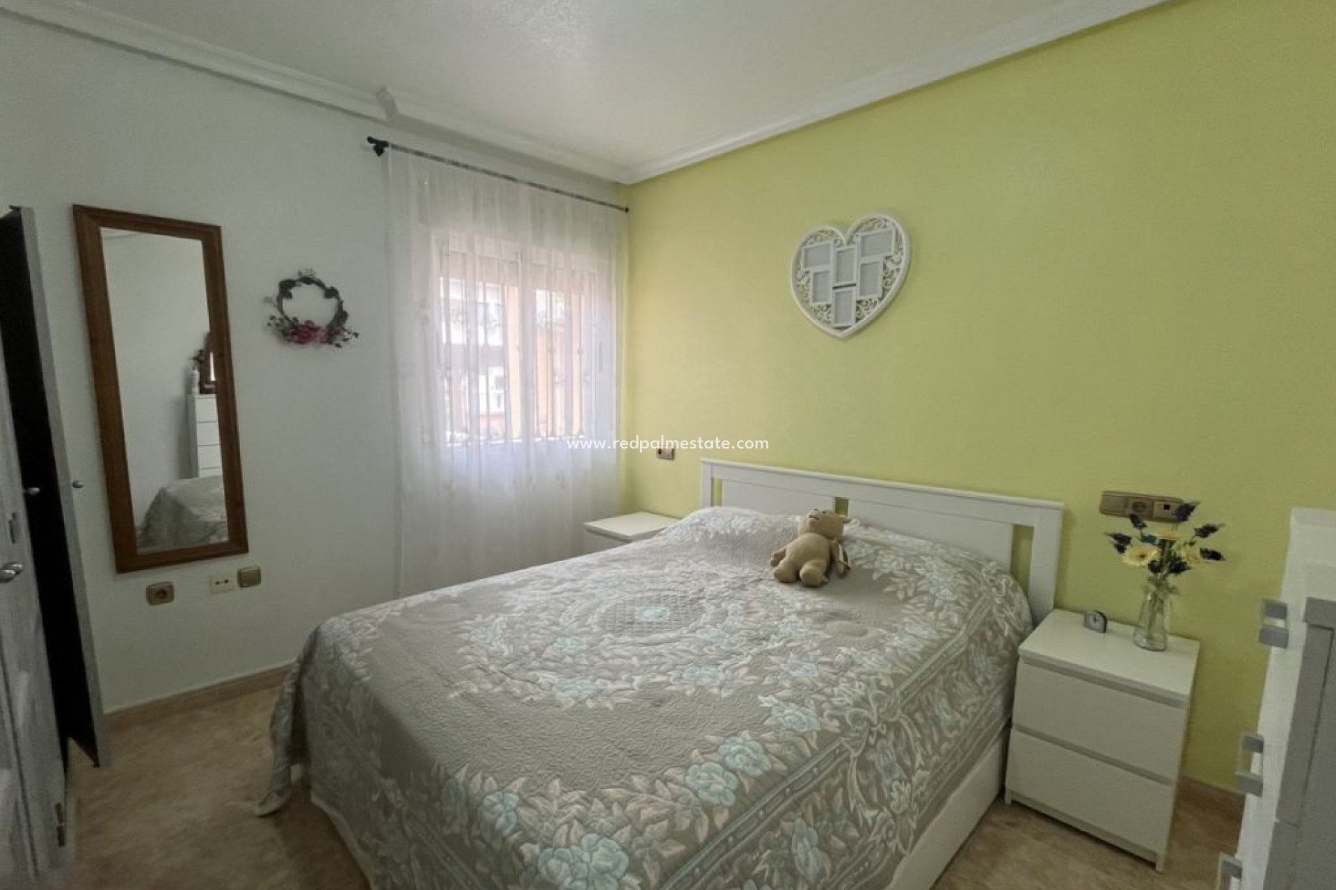 Resale - Villa -
Almoradí