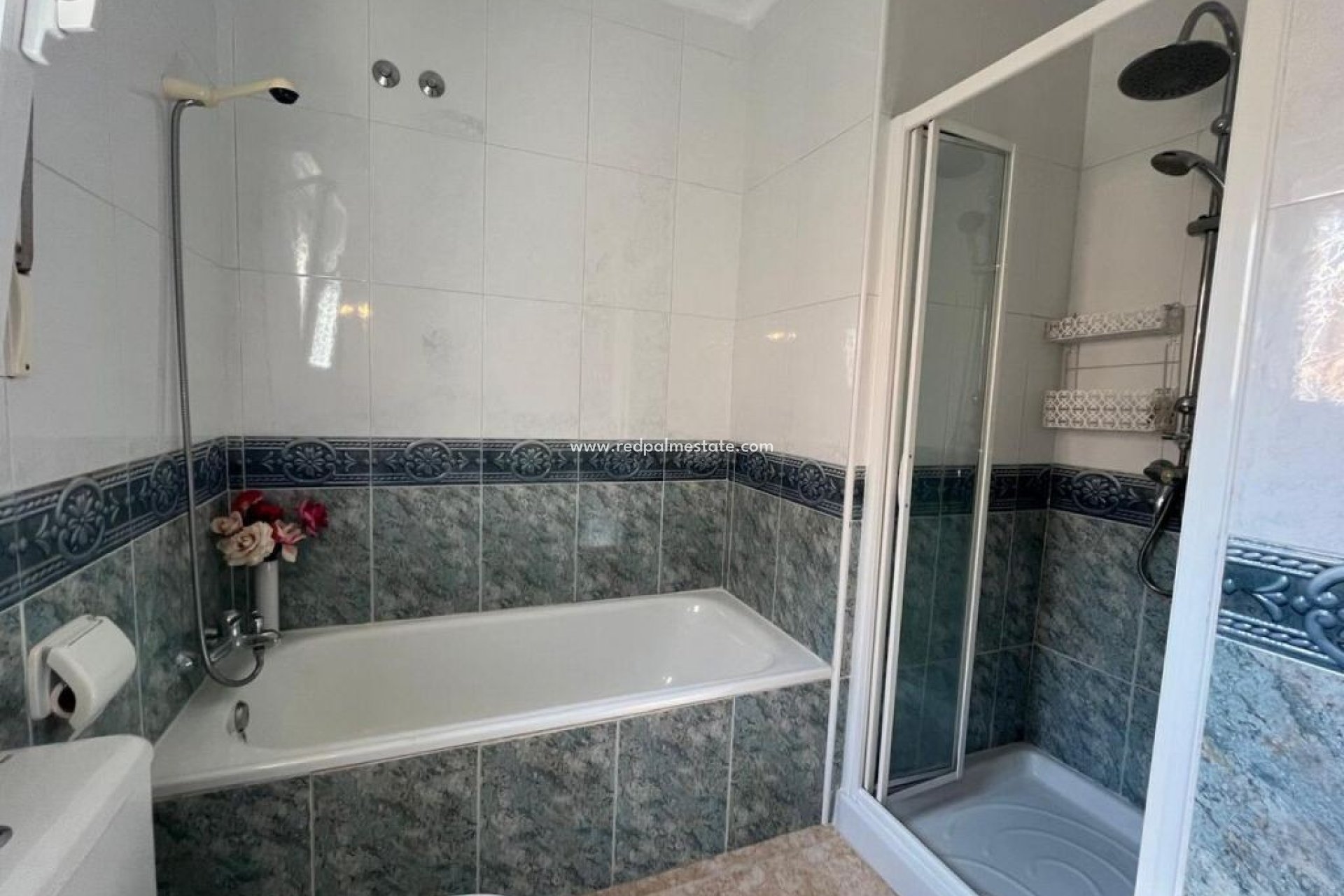 Resale - Villa -
Almoradí