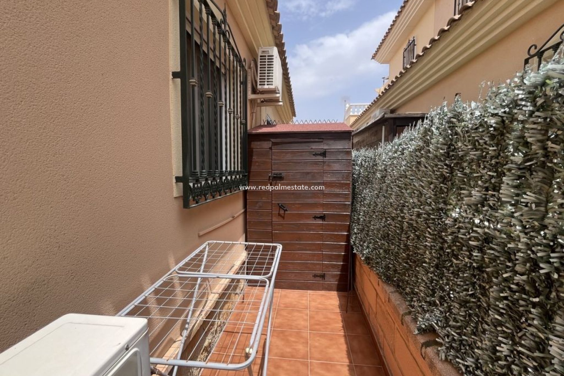 Resale - Villa -
Almoradí