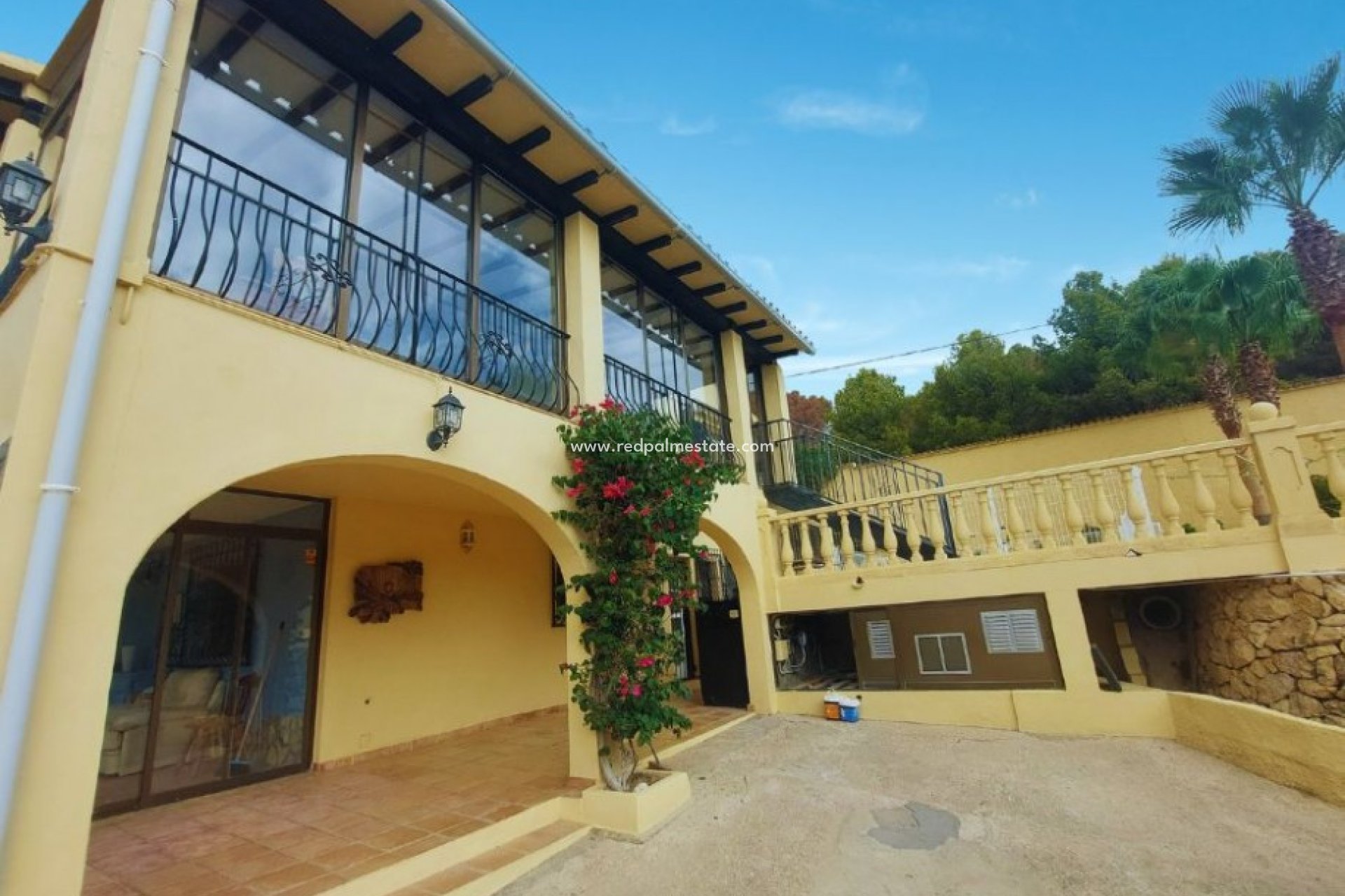Resale - Villa -
Altea