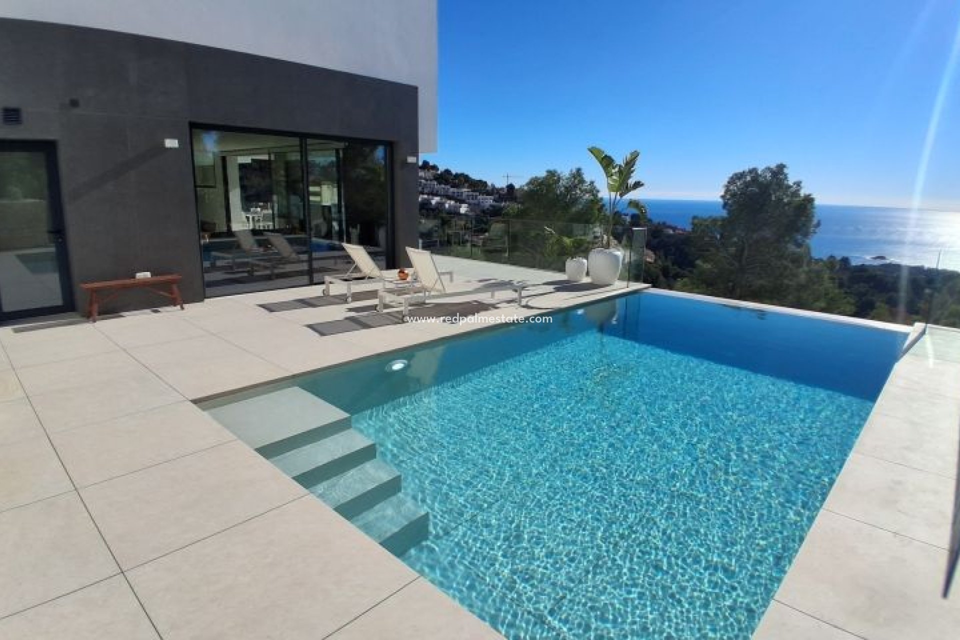 Resale - Villa -
Altea