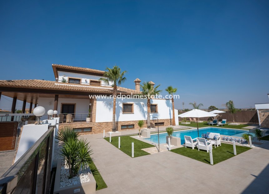 Resale - Villa -
AVILESES