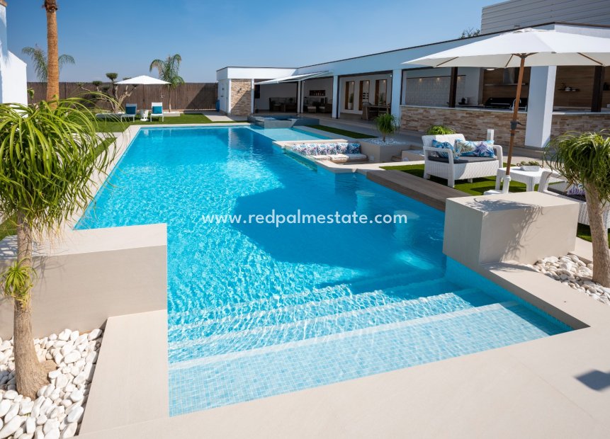 Resale - Villa -
AVILESES