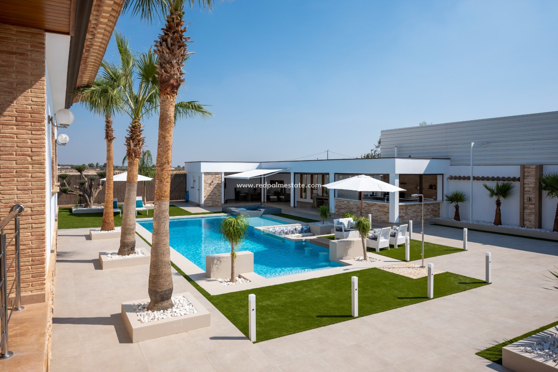 Resale - Villa -
AVILESES