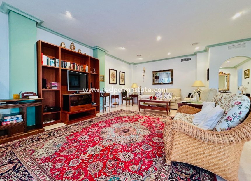 Resale - Villa -
Benferri