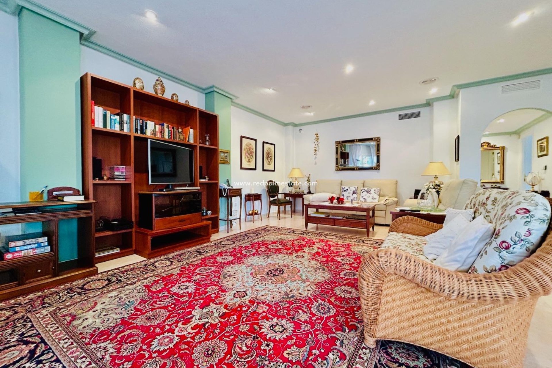 Resale - Villa -
Benferri