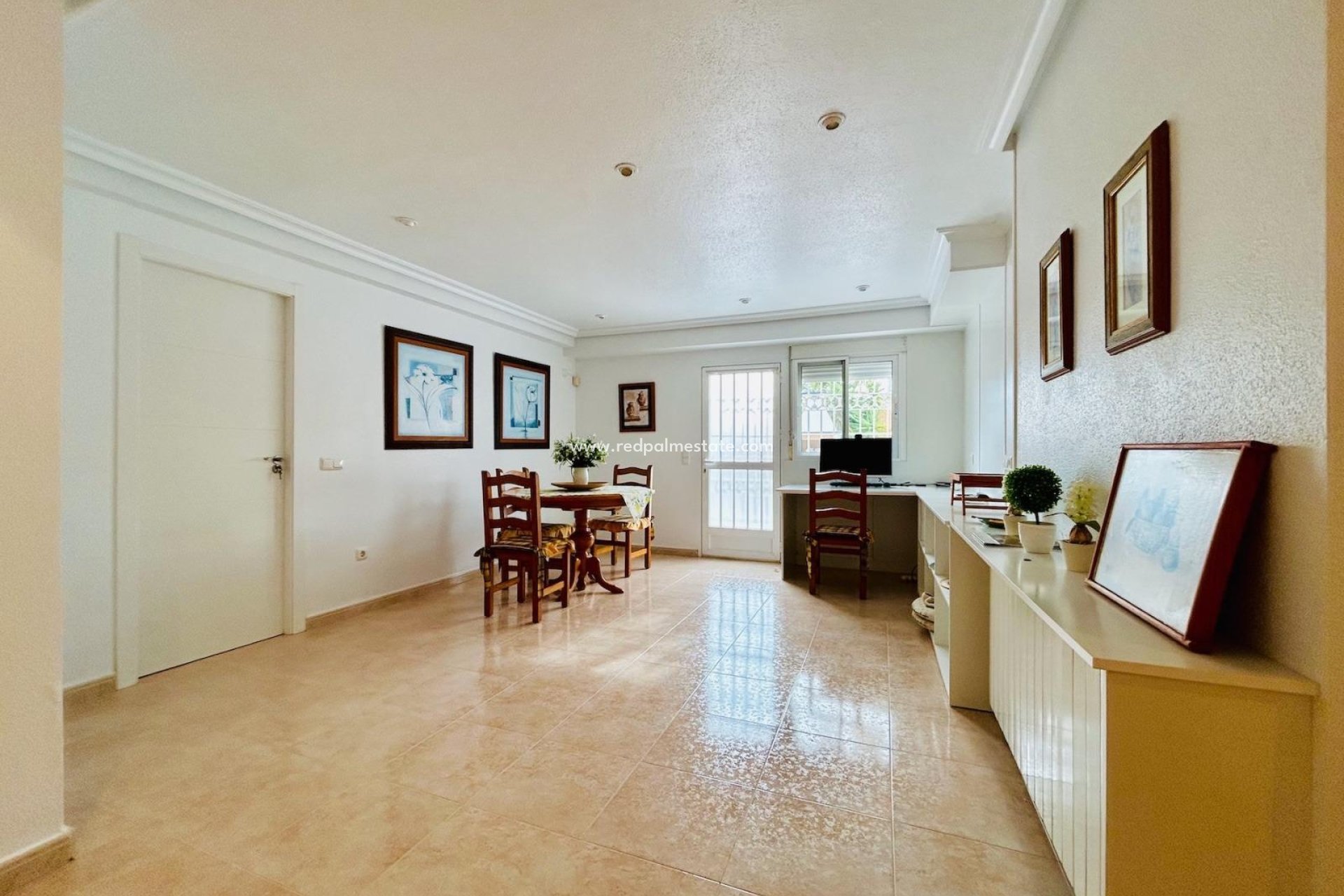 Resale - Villa -
Benferri