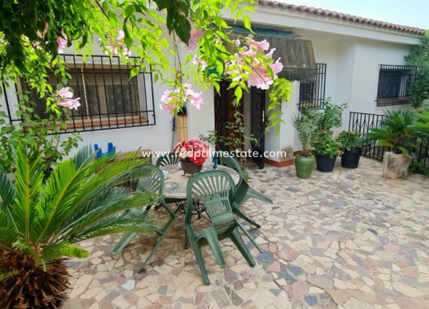 Resale - Villa -
Benidorm - Costa Blanca