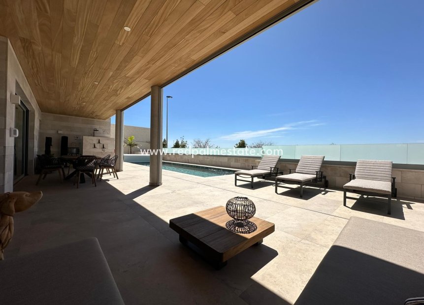 Resale - Villa -
Benijofar - Costa Blanca