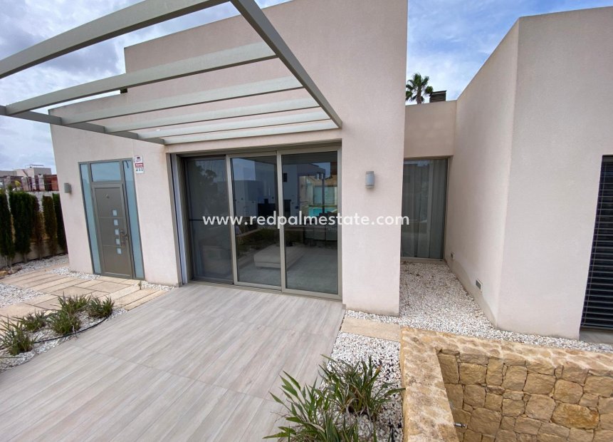 Resale - Villa -
Benijofar - Pueblo