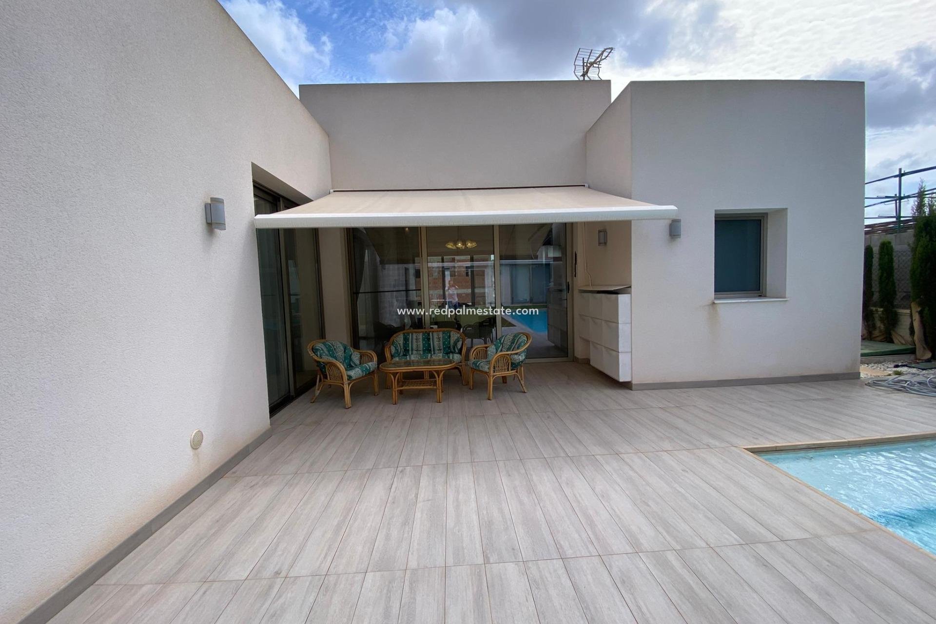 Resale - Villa -
Benijofar - Pueblo