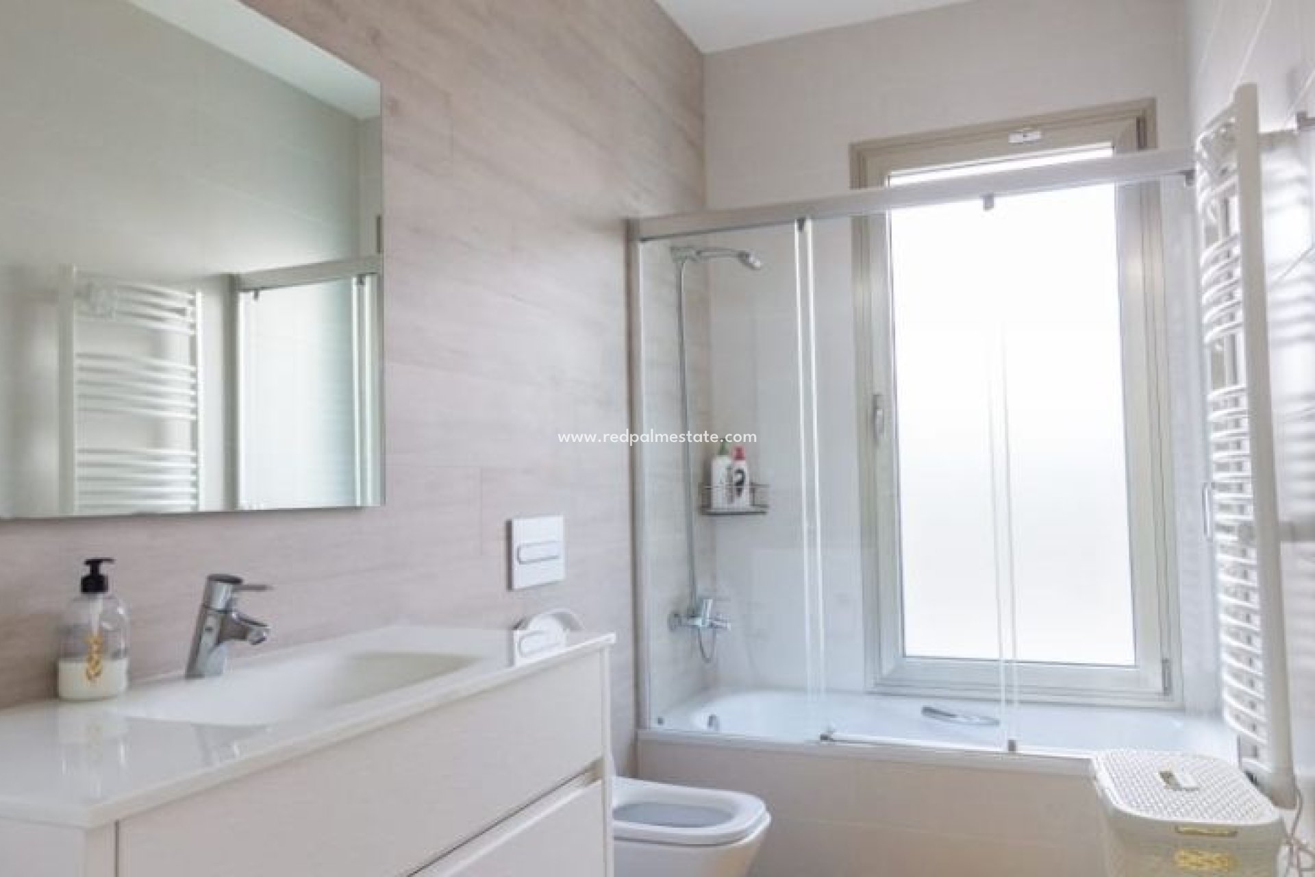 Resale - Villa -
Benijofar