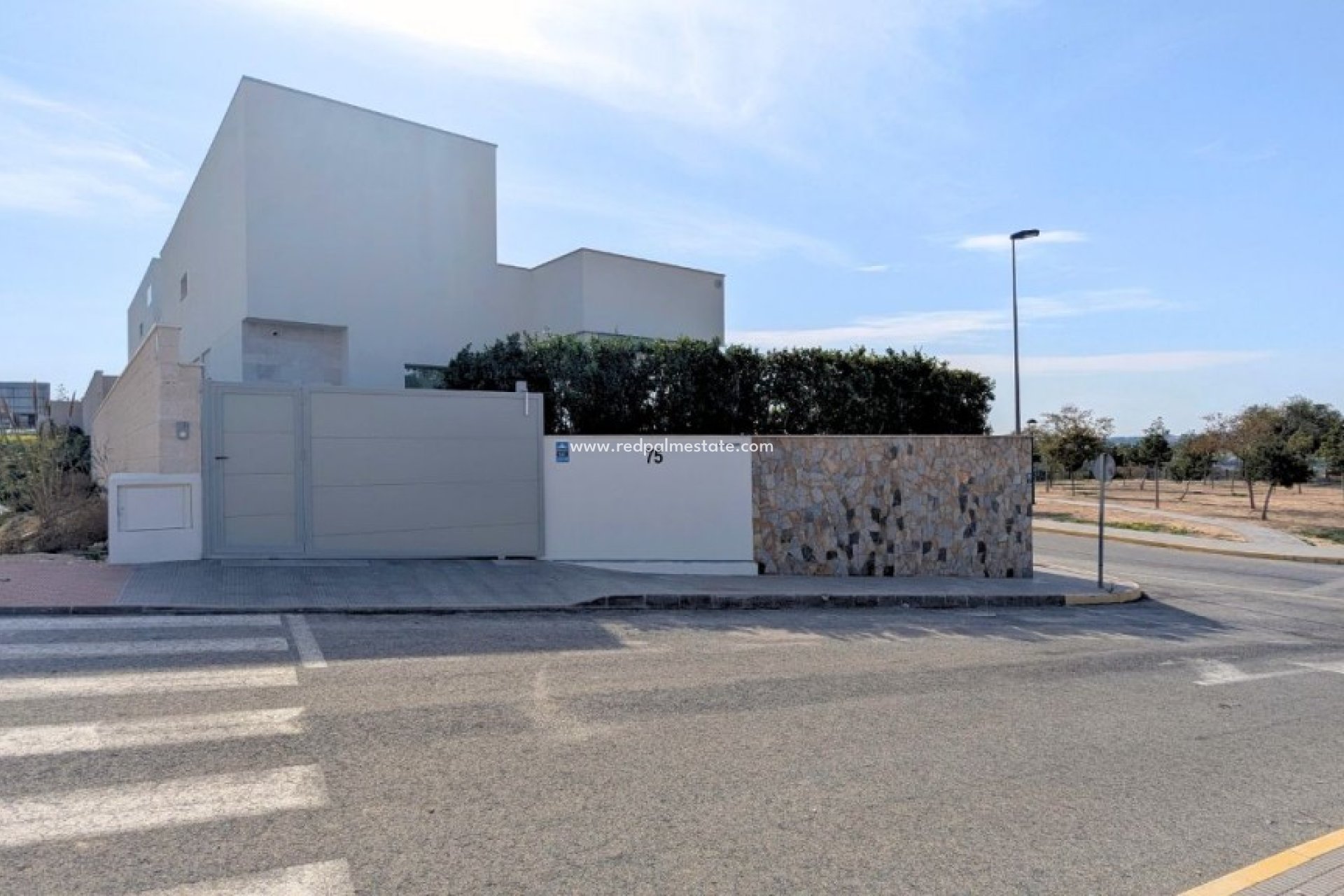 Resale - Villa -
Benijofar