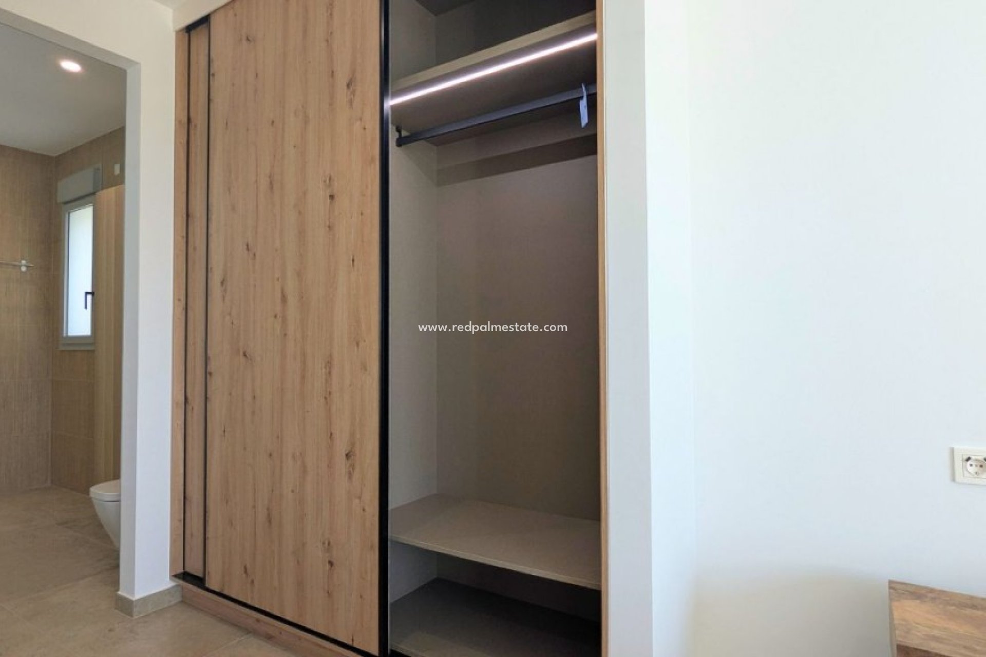 Resale - Villa -
Benijofar