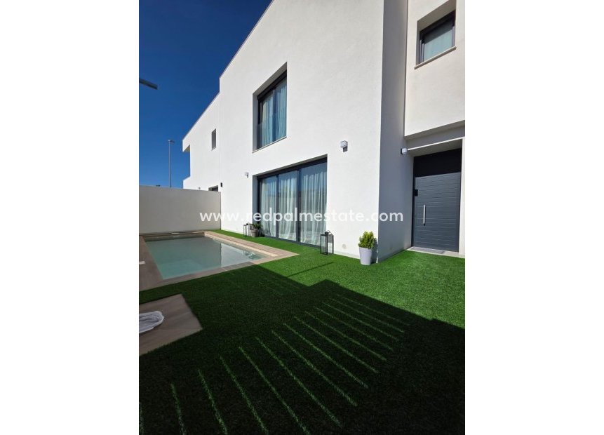 Resale - Villa -
Benijofar