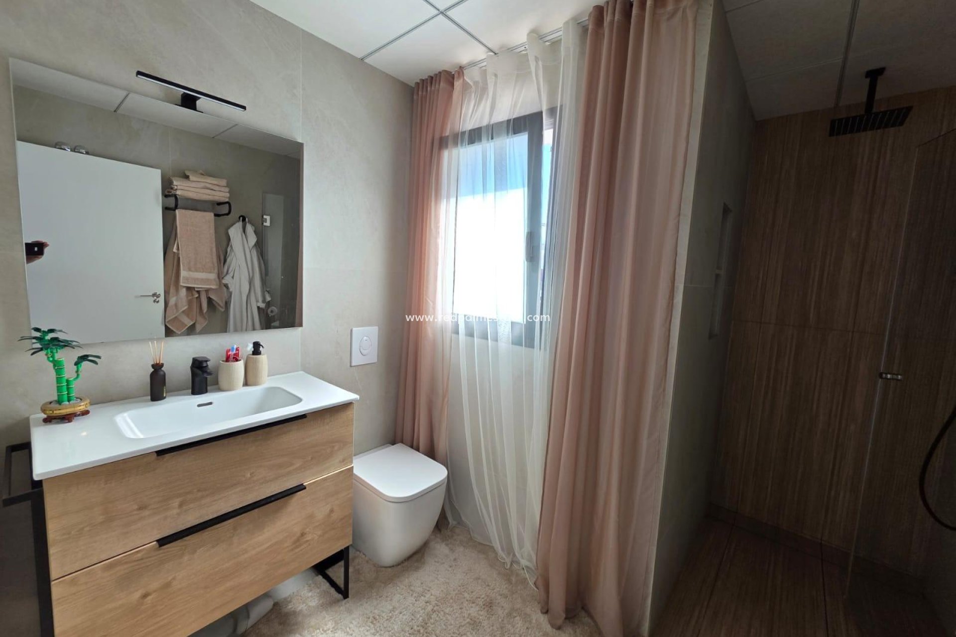 Resale - Villa -
Benijofar