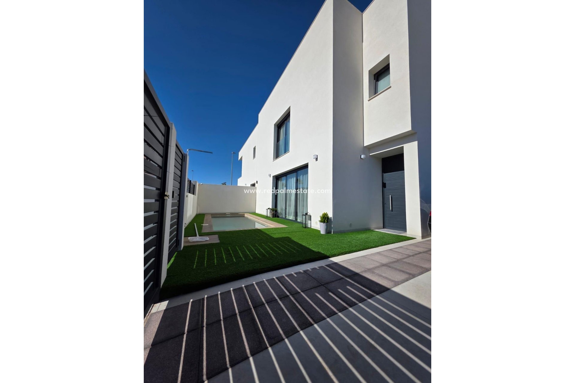 Resale - Villa -
Benijofar