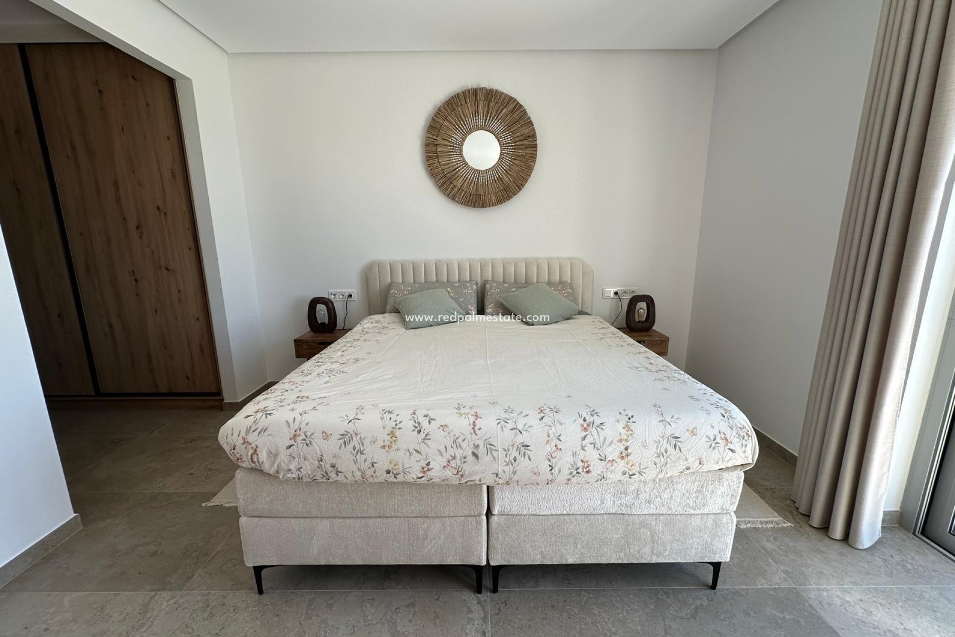 Resale - Villa -
Benijofar