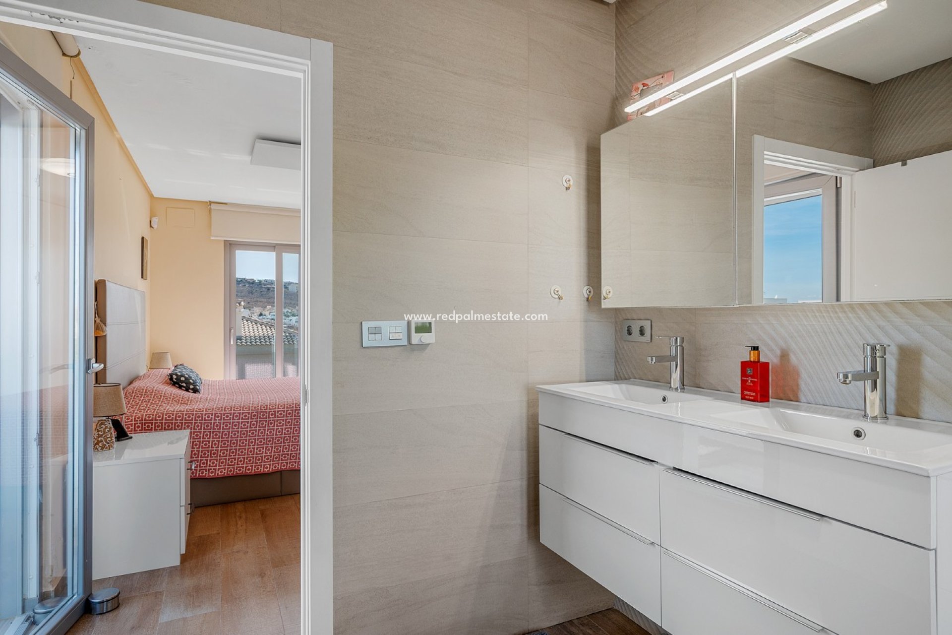 Resale - Villa -
Benijofar