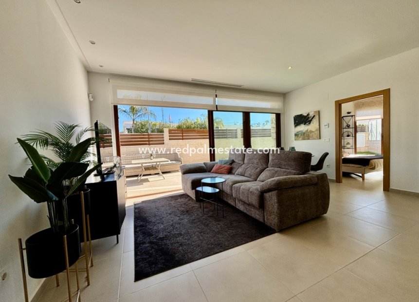 Resale - Villa -
Benijofar