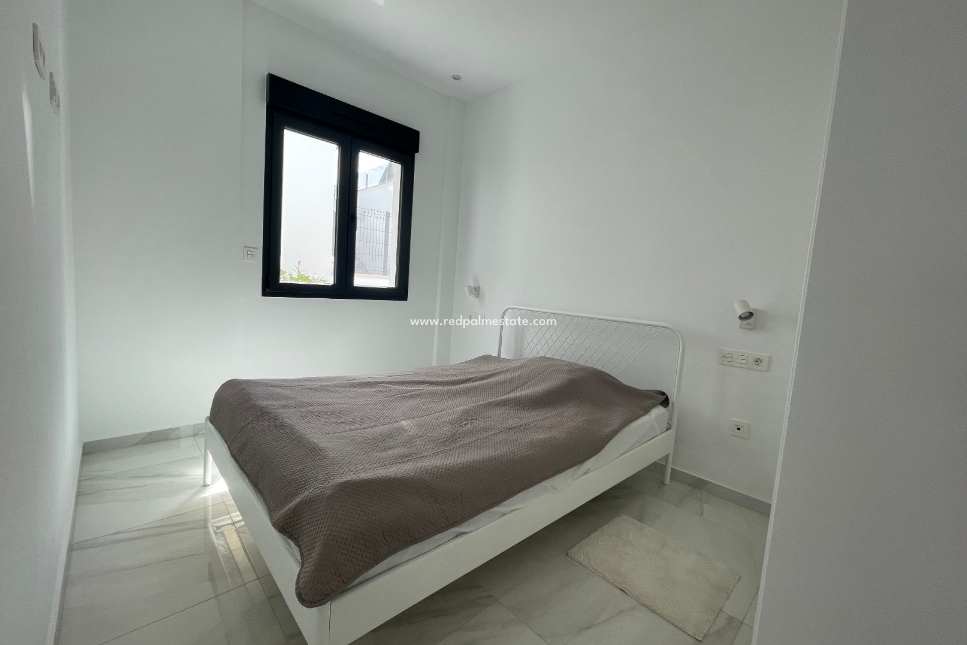 Resale - Villa -
Benijofar