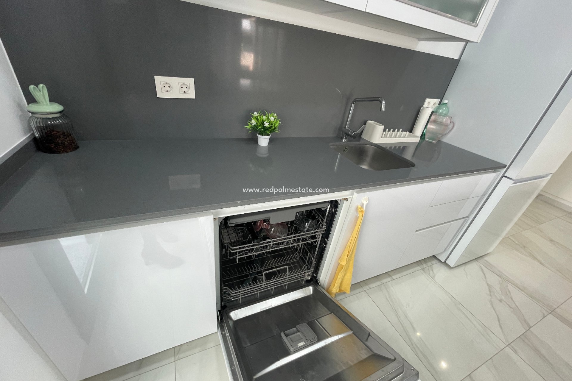 Resale - Villa -
Benijofar