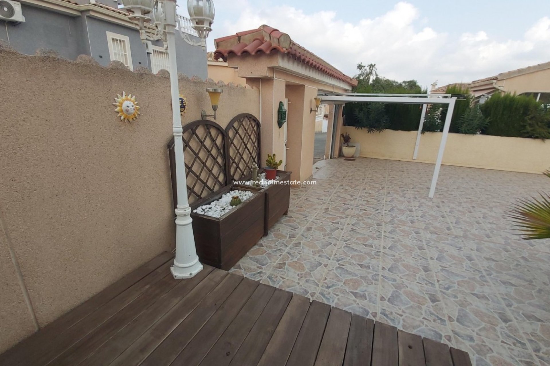 Resale - Villa -
Benimar - Costa Blanca