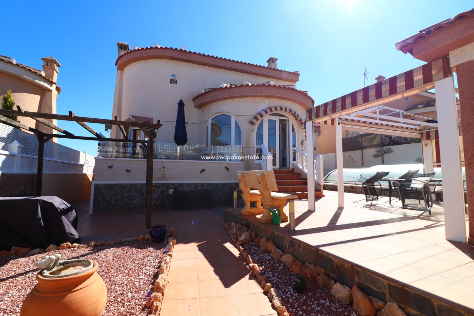 Resale - Villa -
Benimar