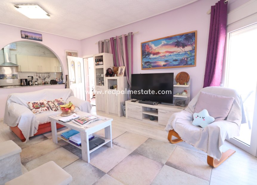 Resale - Villa -
Benimar