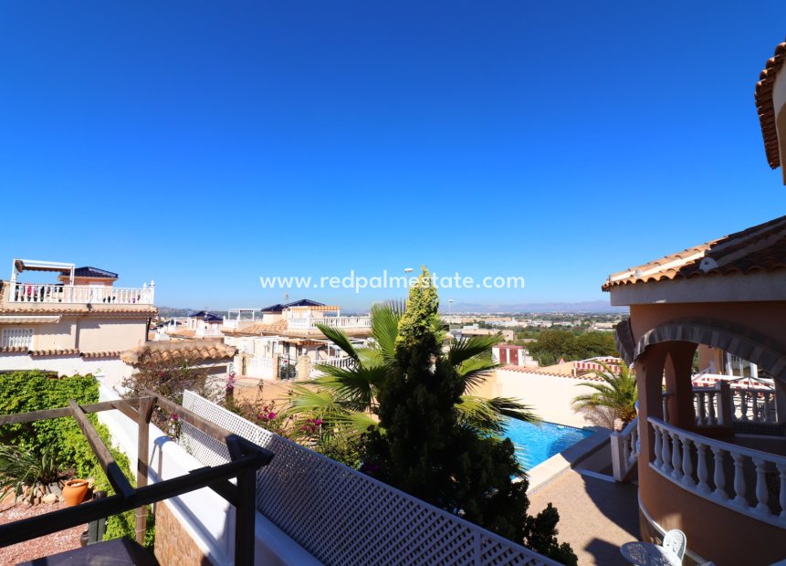 Resale - Villa -
Benimar