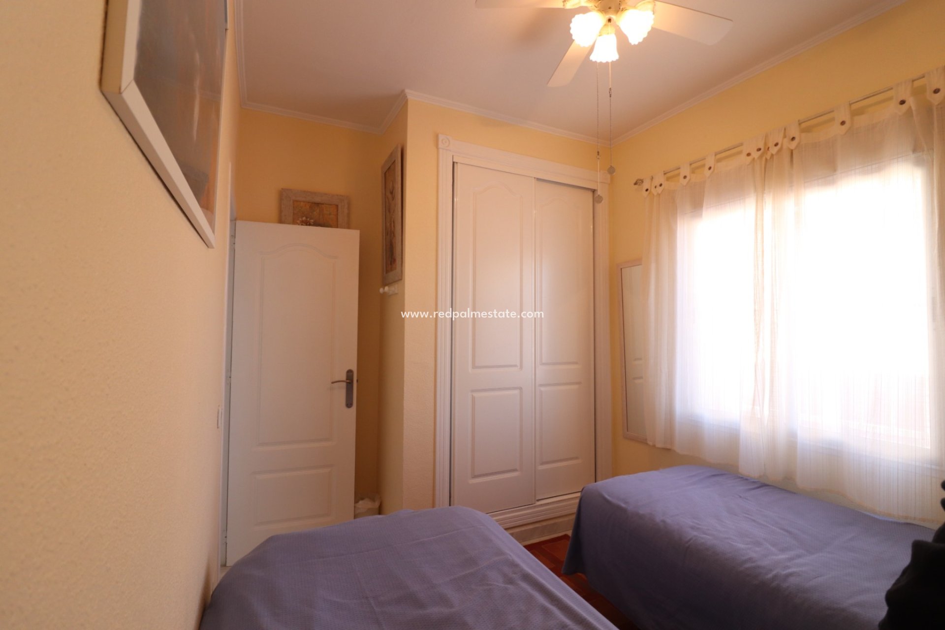 Resale - Villa -
Benimar