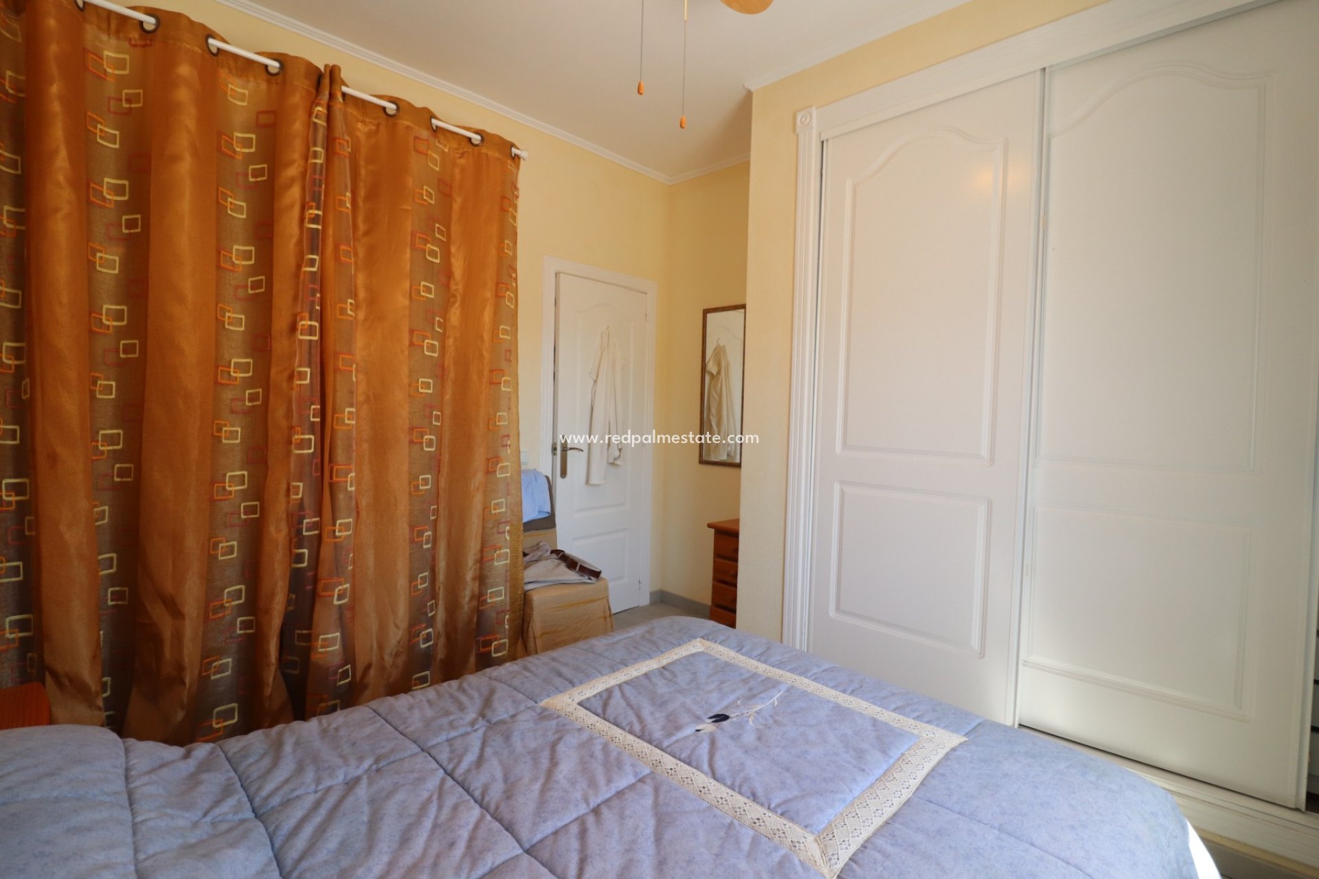 Resale - Villa -
Benimar