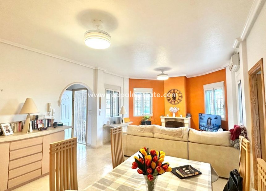 Resale - Villa -
Bigastro - Comunidad Valenciana