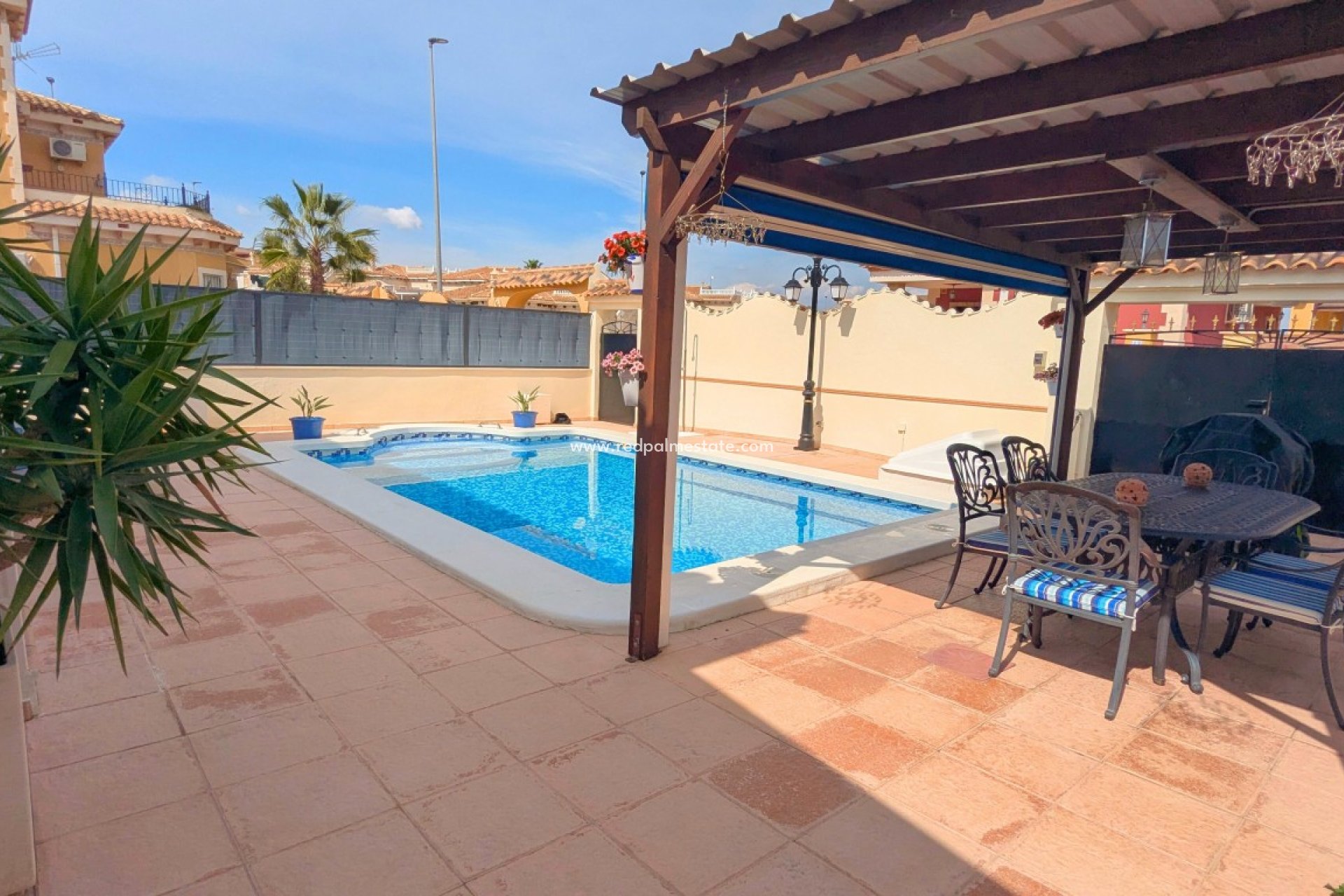 Resale - Villa -
Bigastro - Inland