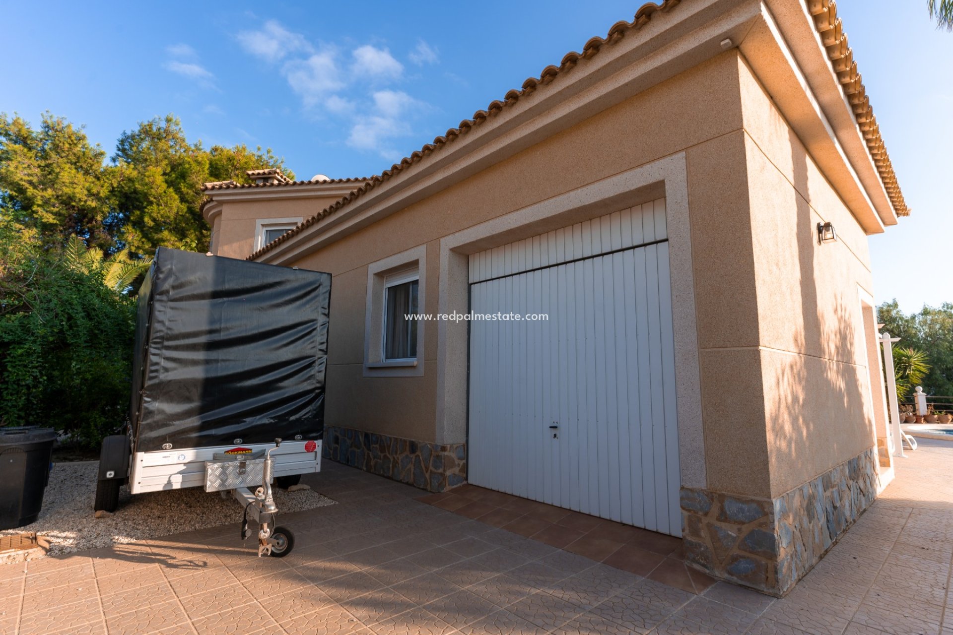Resale - Villa -
Busot - Costa Blanca