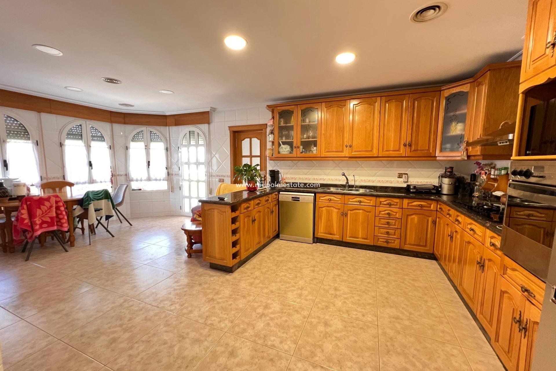 Resale - Villa -
Callosa de Segura - Comunidad valenciana