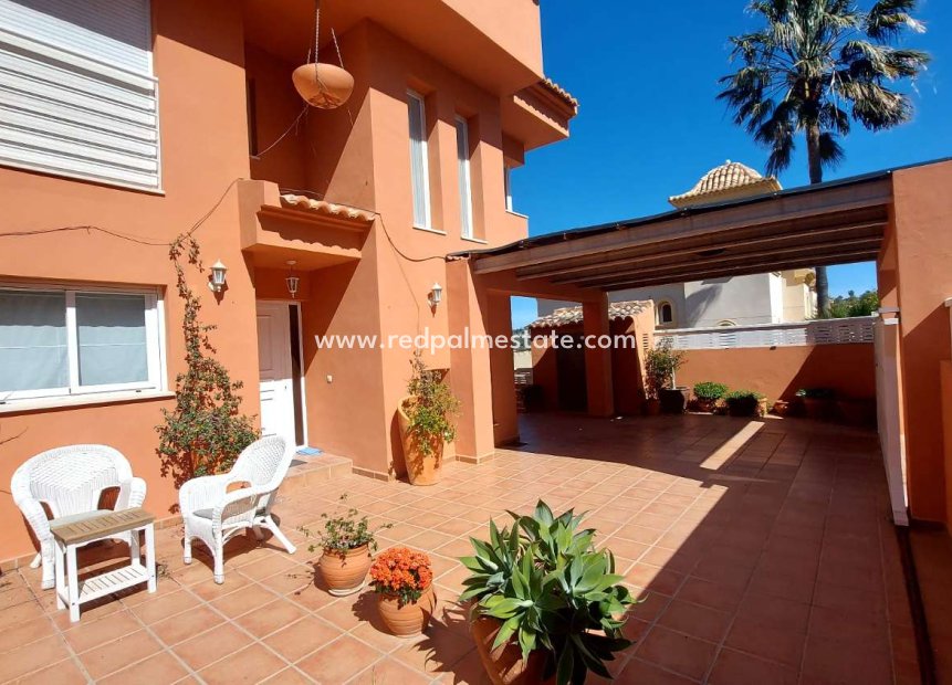 Resale - Villa -
Calpe