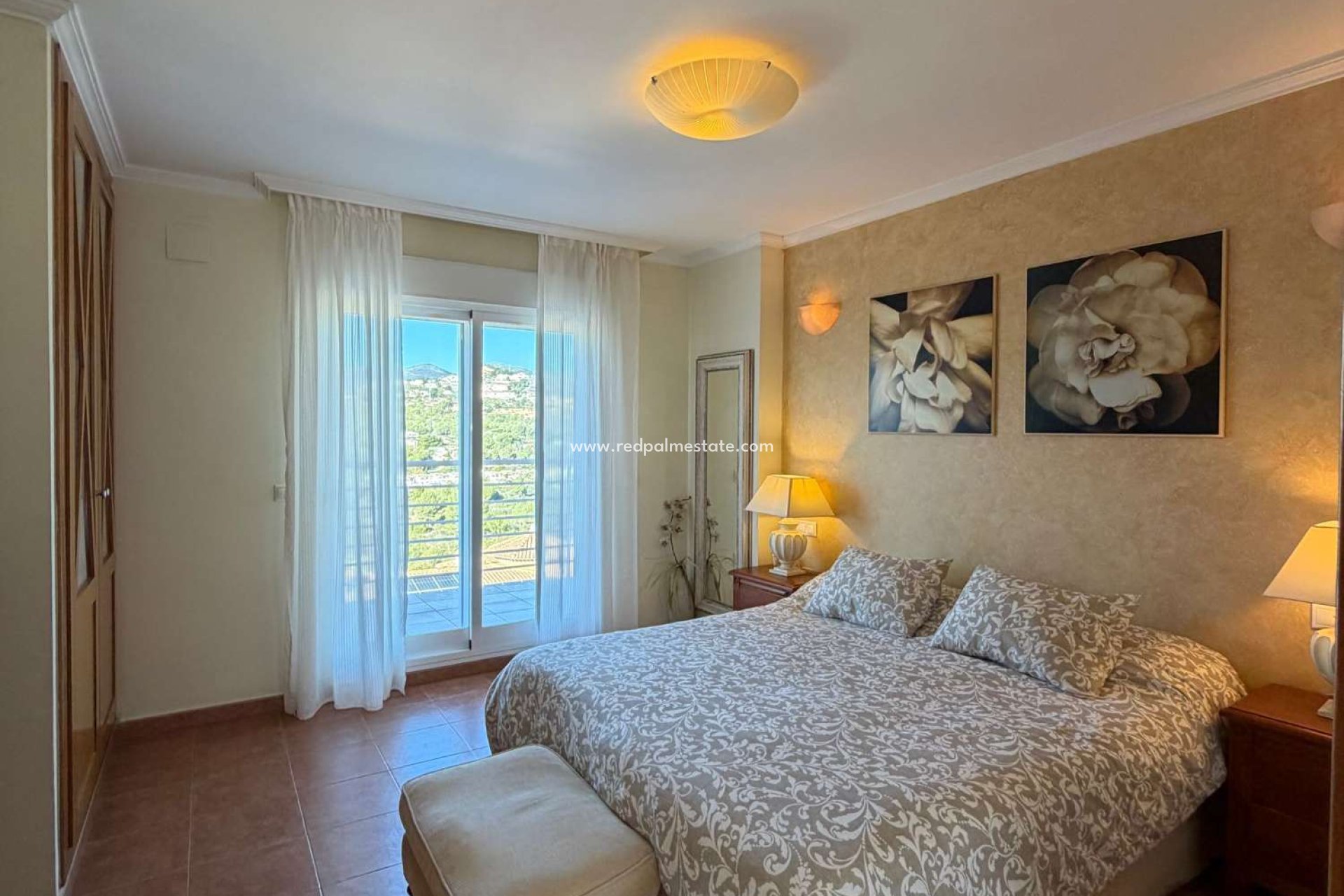 Resale - Villa -
Calpe