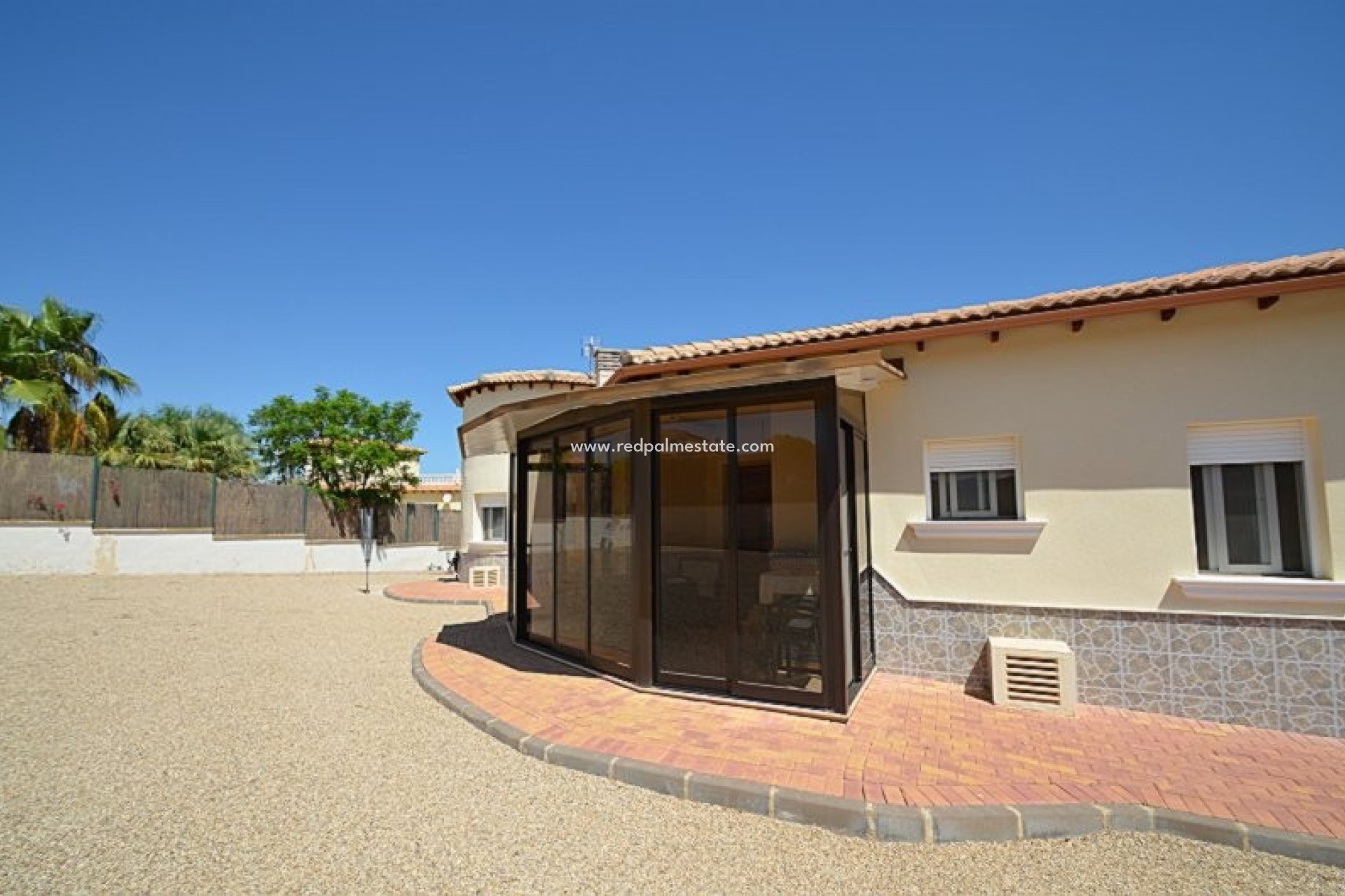 Resale - Villa -
Campos Del Rio