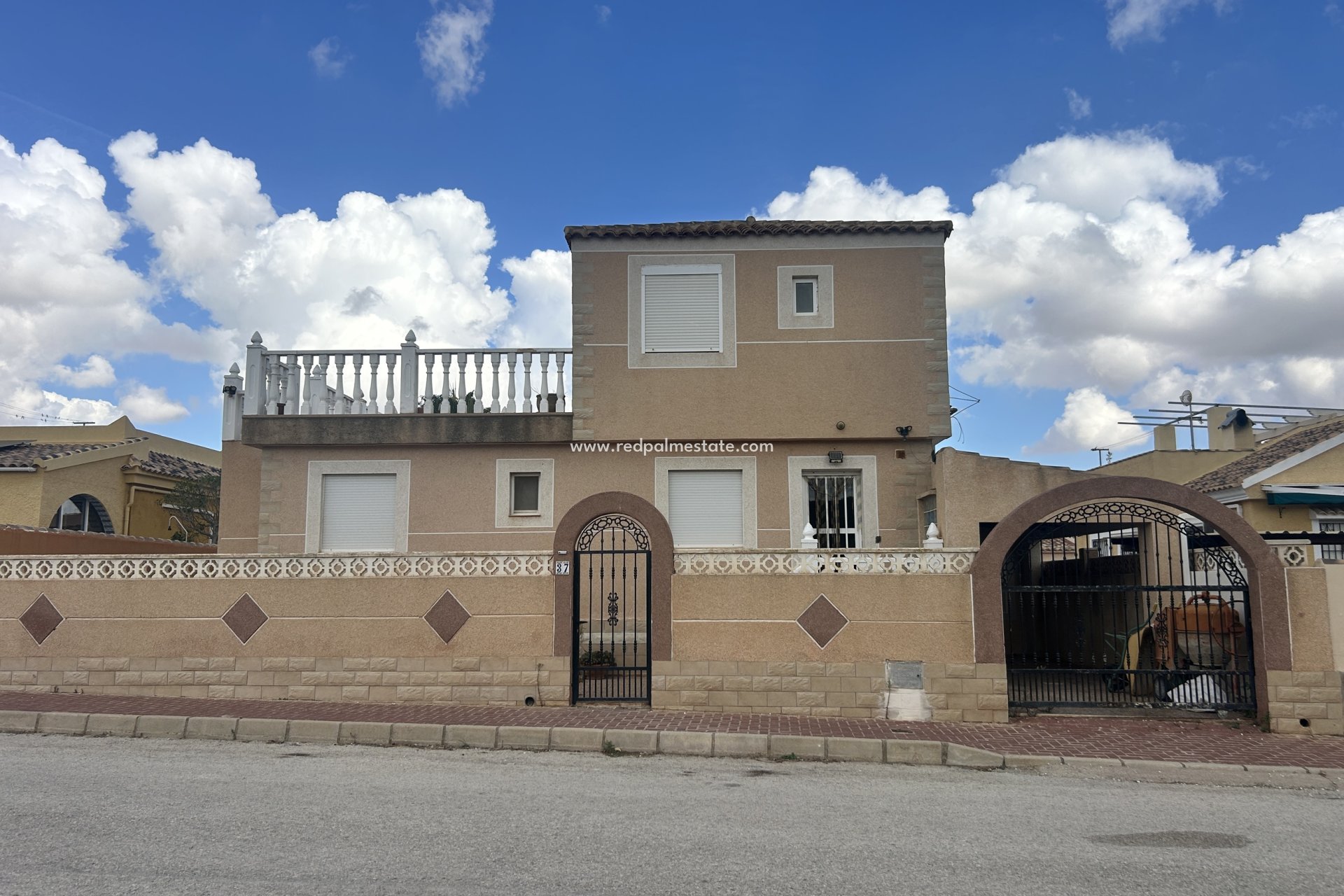 Resale - Villa -
Camposol Golf - Inland