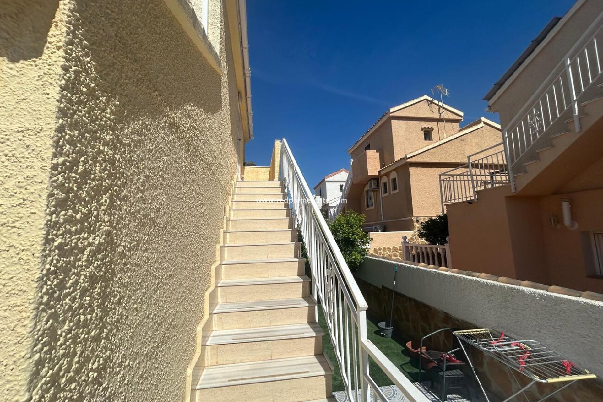 Resale - Villa -
Camposol - Sector D