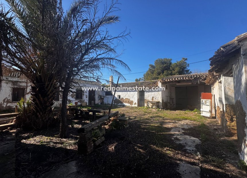 Resale - Villa -
Cartagena