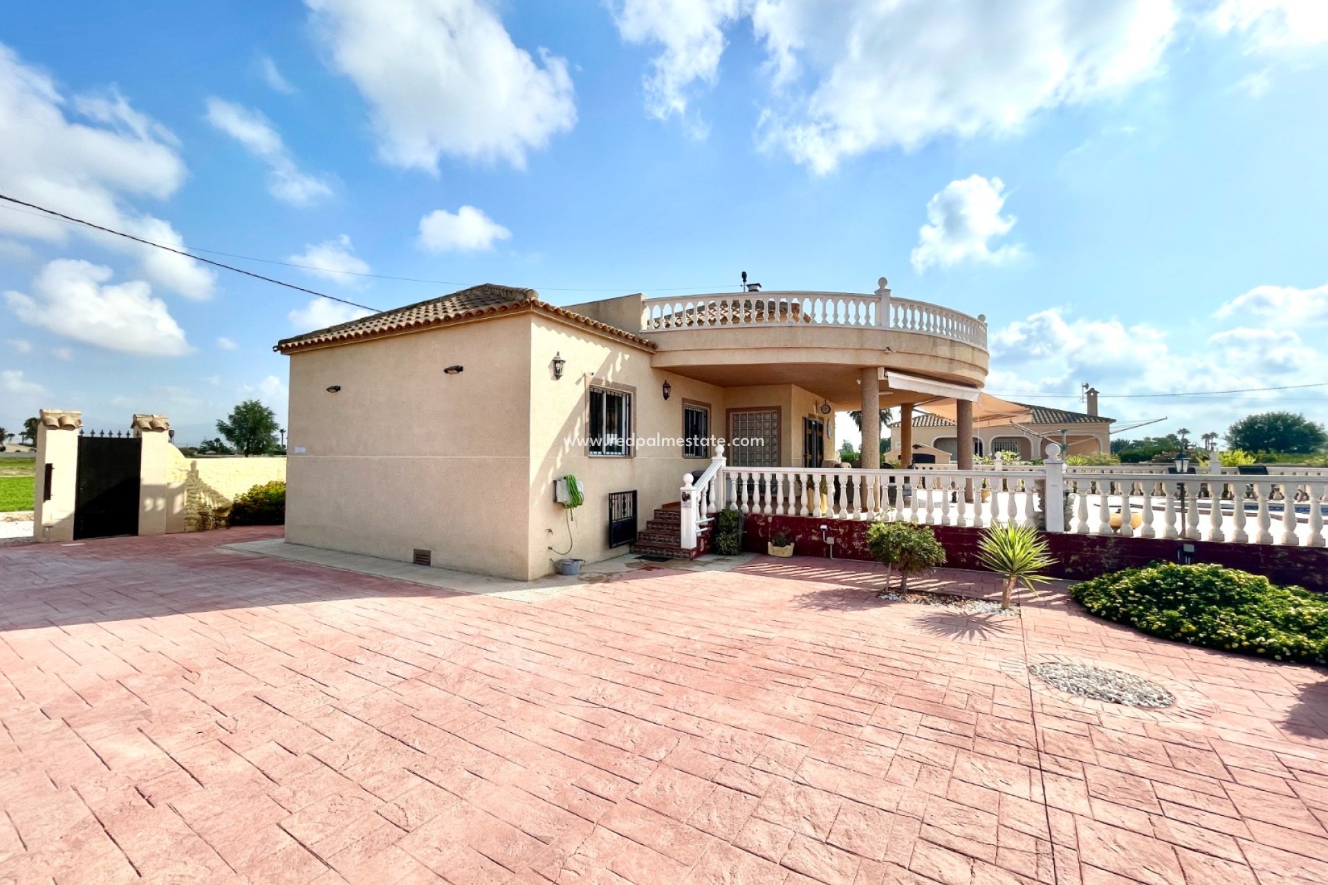 Resale - Villa -
Catral - Costa Blanca