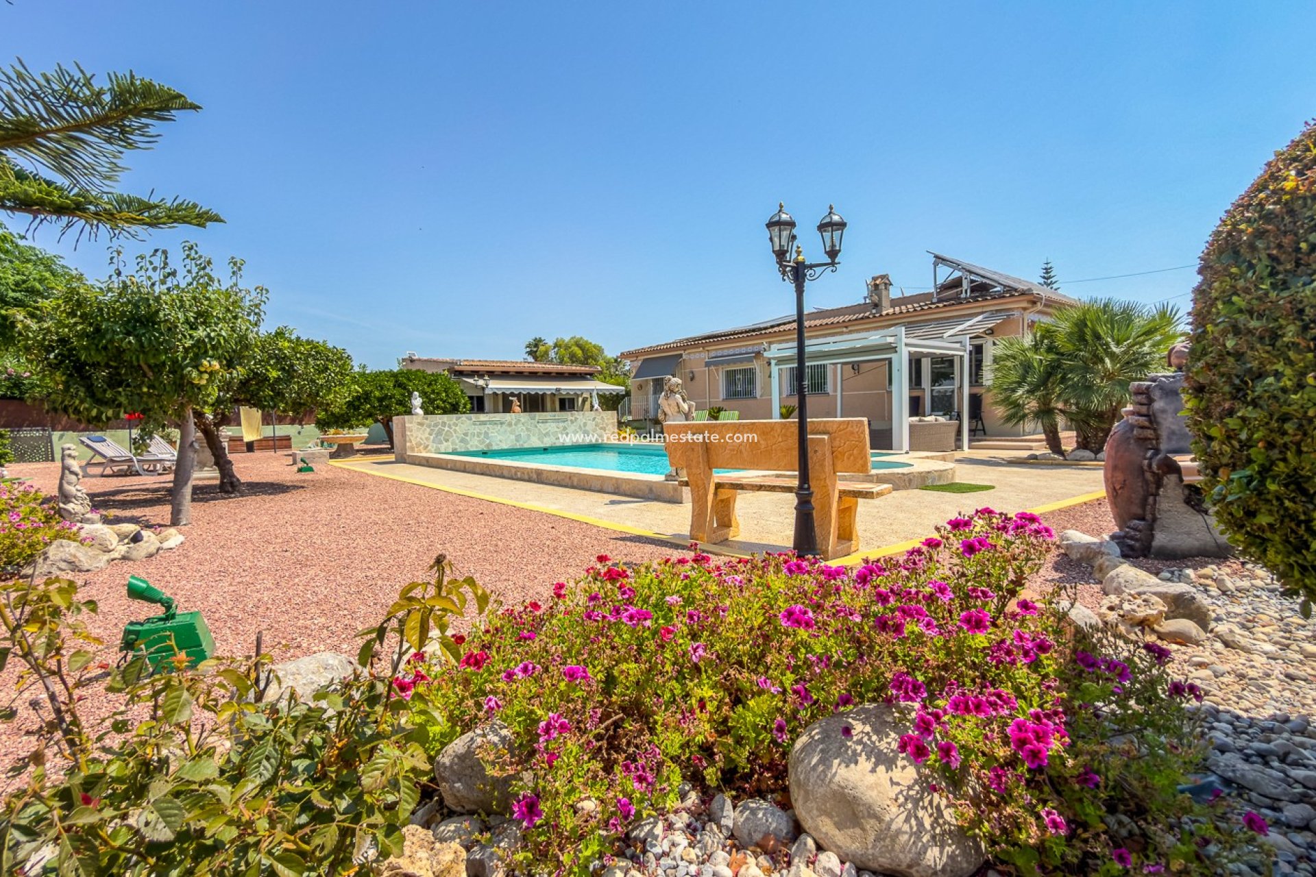 Resale - Villa -
Catral - Costa Blanca
