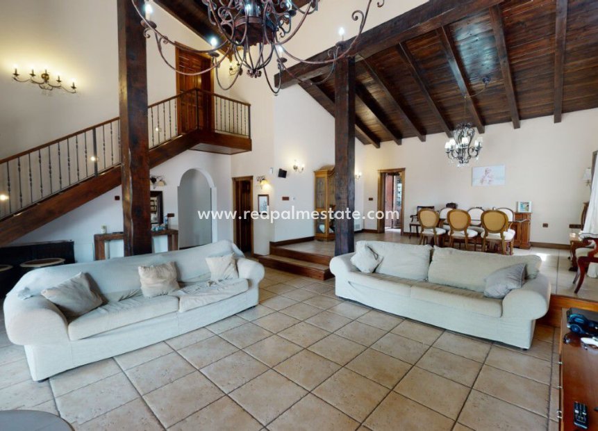 Resale - Villa -
Catral - Costa Blanca