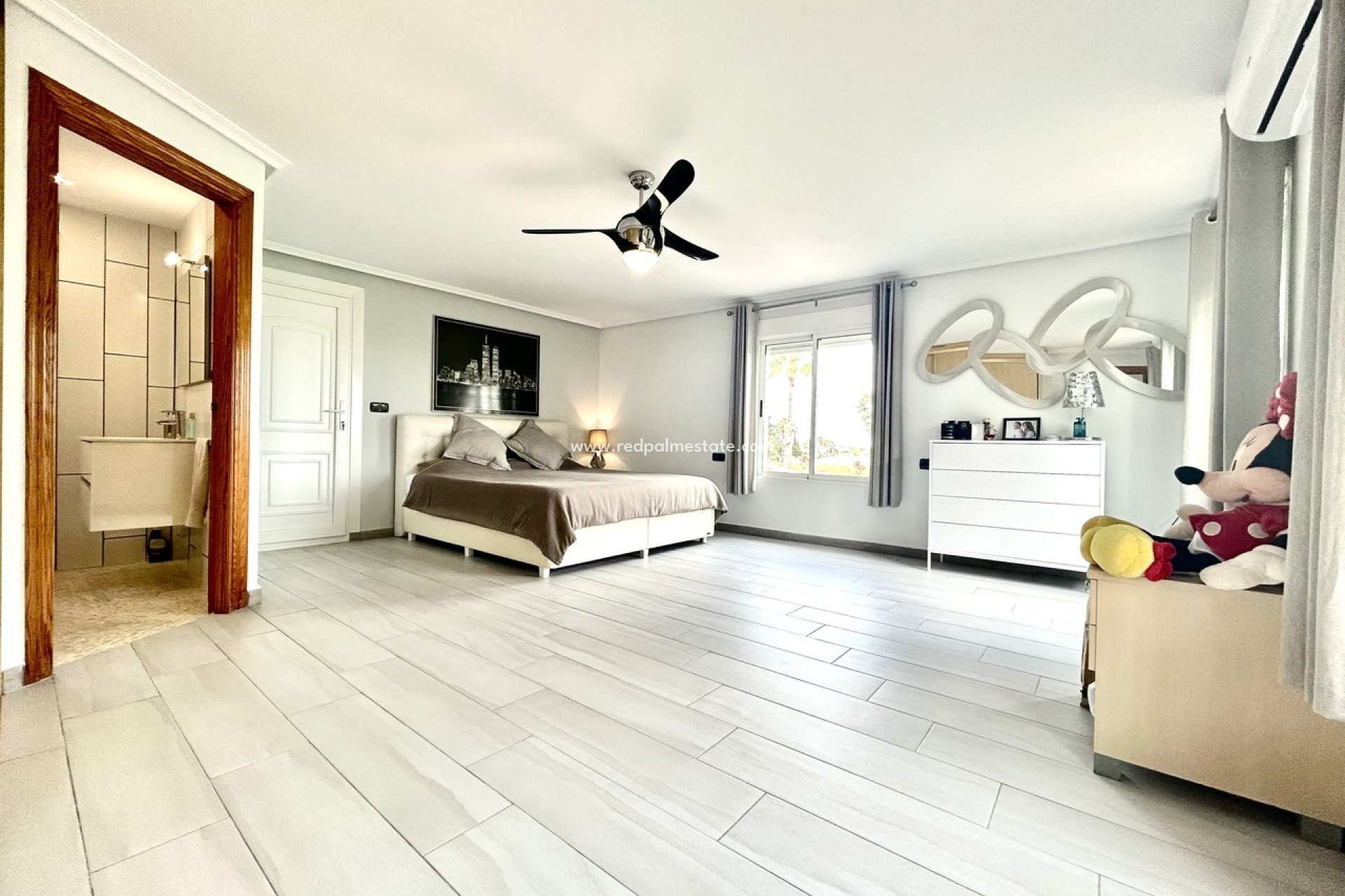 Resale - Villa -
Catral - Costa Blanca