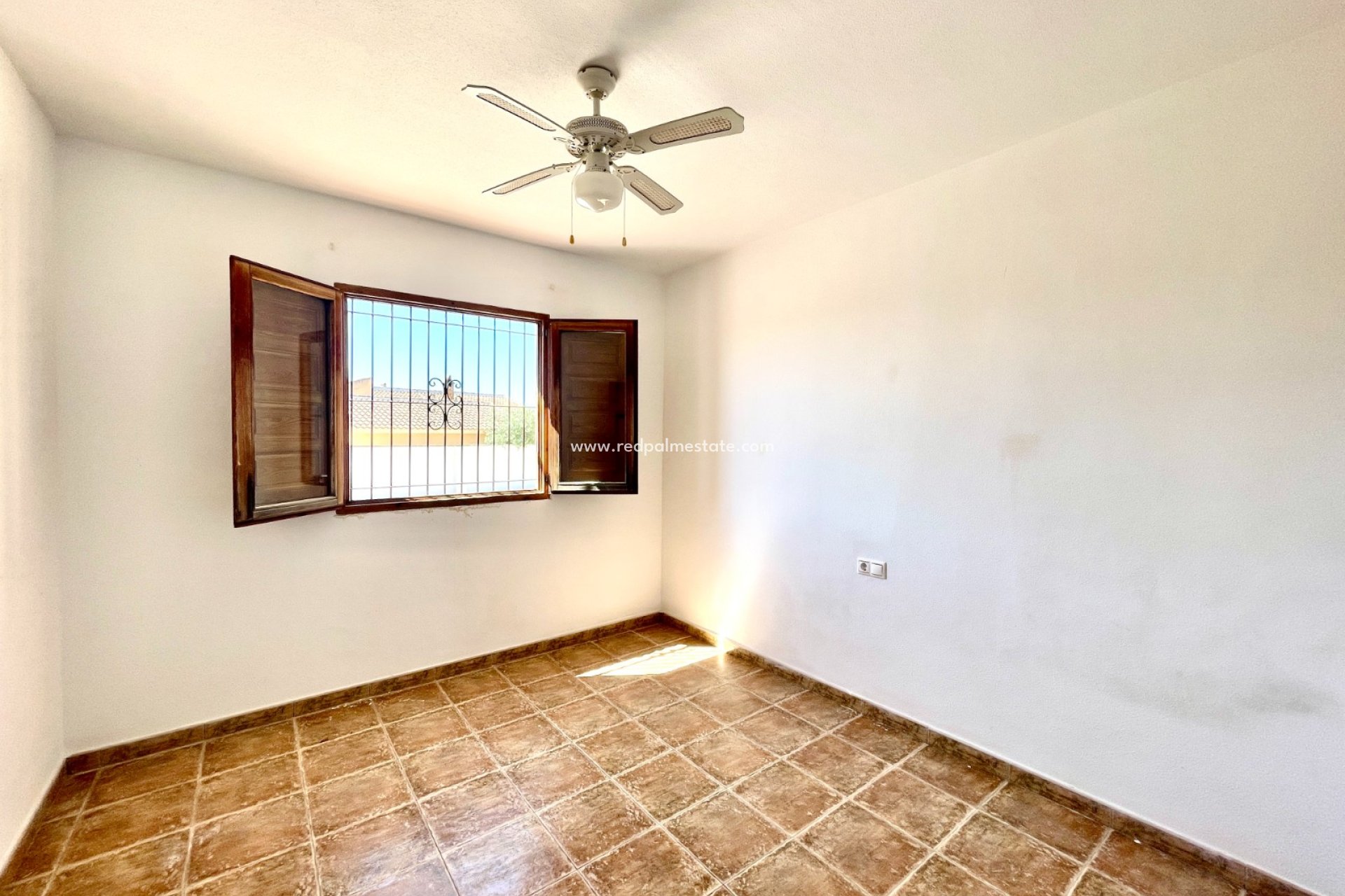 Resale - Villa -
Catral - Costa Blanca