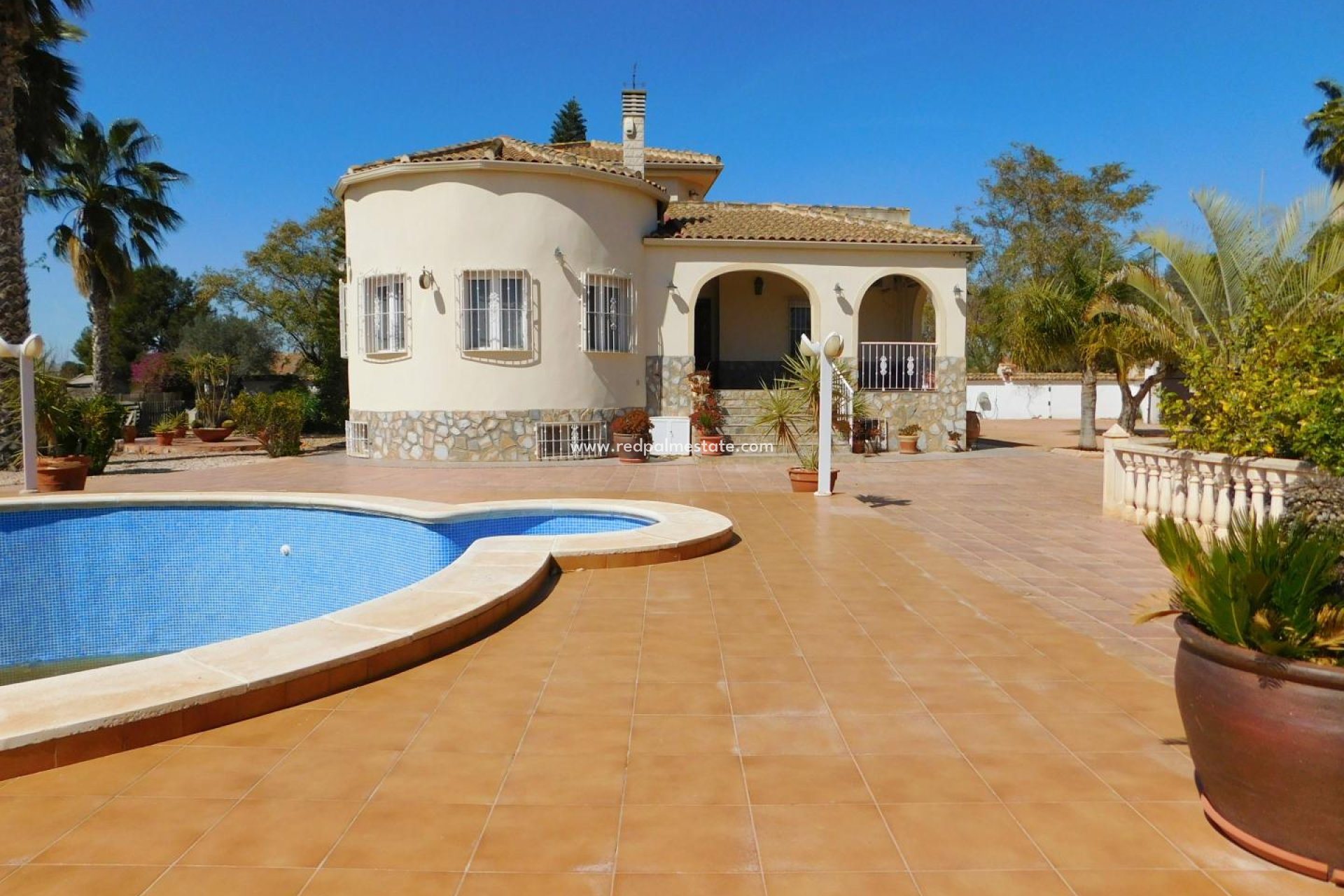 Resale - Villa -
Catral