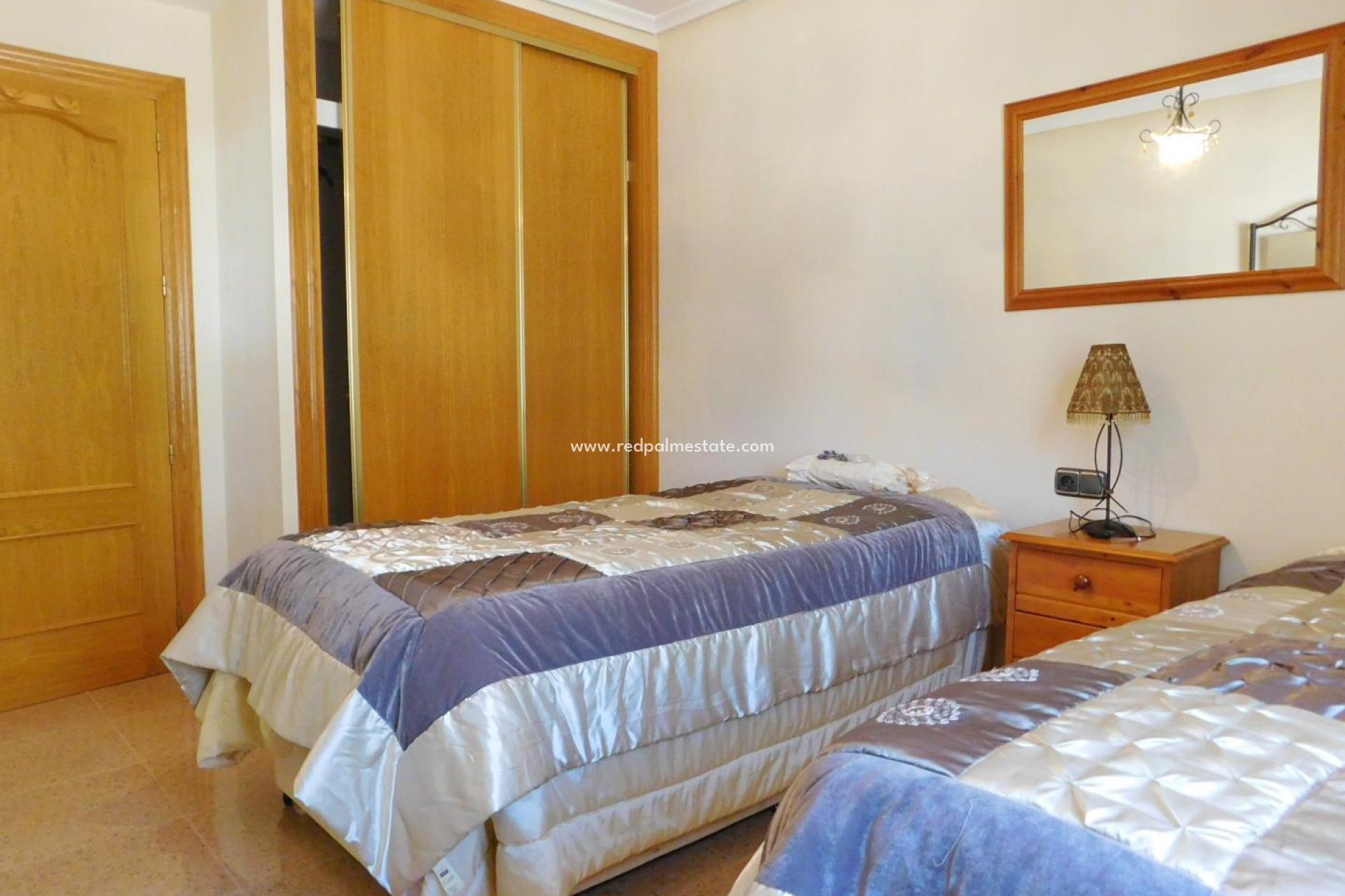 Resale - Villa -
Catral